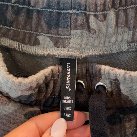 Lazypants Kids Size 8 blk/brn/grn joggers - Picture 4 of 4